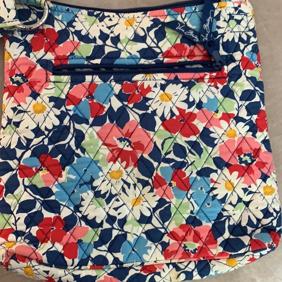 Vera Bradley Crossbody - Picture 5 of 10